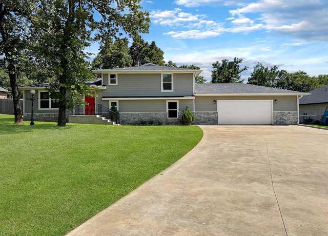 Property at 13704 NE 10th St, Choctaw, OK 73020, 4 beds, 2.5 baths