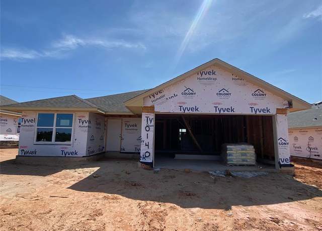 Property at 10140 Pennington St, Harrah, OK 73045, 3 beds, 2 baths