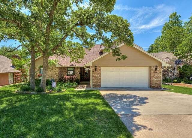 Property at 1218 Richmond Rd, Edmond, OK 73034, 3 beds, 2.5 baths