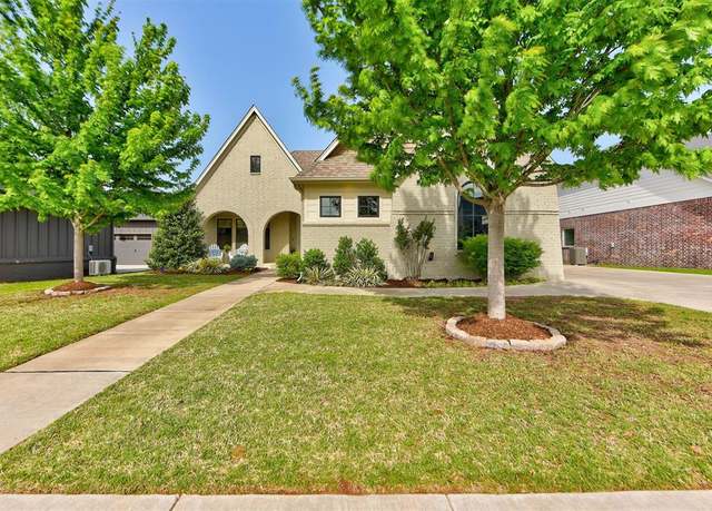 Property at 1501 Historical Ave, Edmond, OK 73034, 3 beds, 2 baths