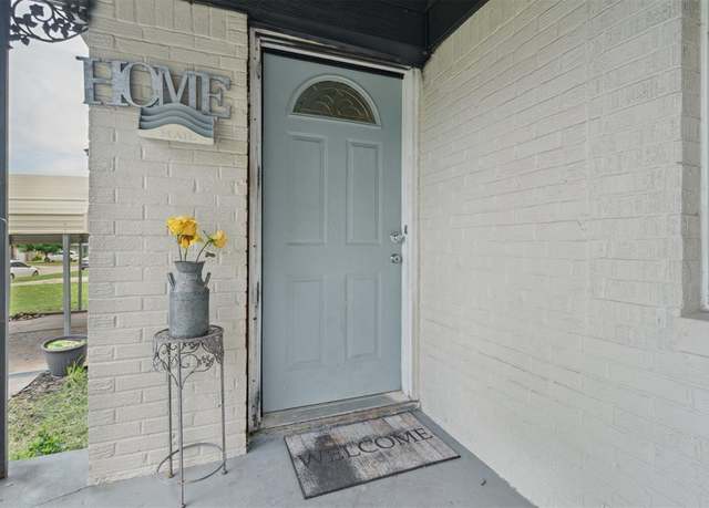 Property at 4301 NW 18th St, Oklahoma City, OK 73107, 3 beds, 2 baths