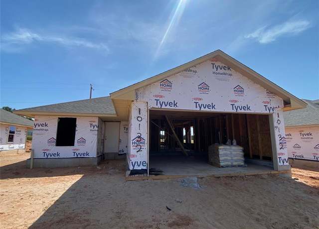 Property at 10132 Pennington St, Harrah, OK 73045, 3 beds, 2 baths