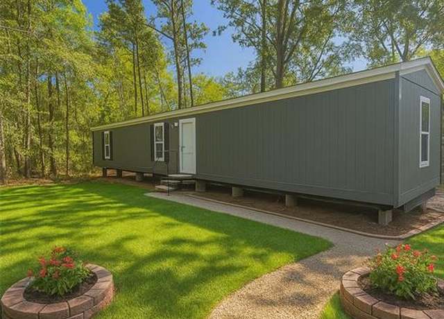 Property at 803 Johnny Beavers Trl, Broken Bow, OK 74728, 3 beds, 2 baths