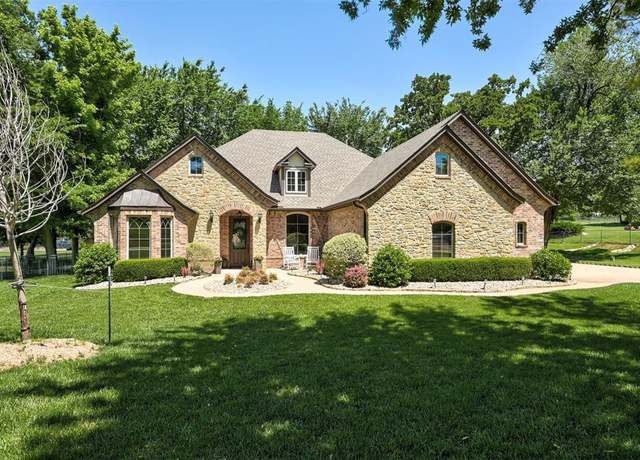 Property at 2139 Rivanna Way, Edmond, OK 73034, 4 beds, 3.5 baths