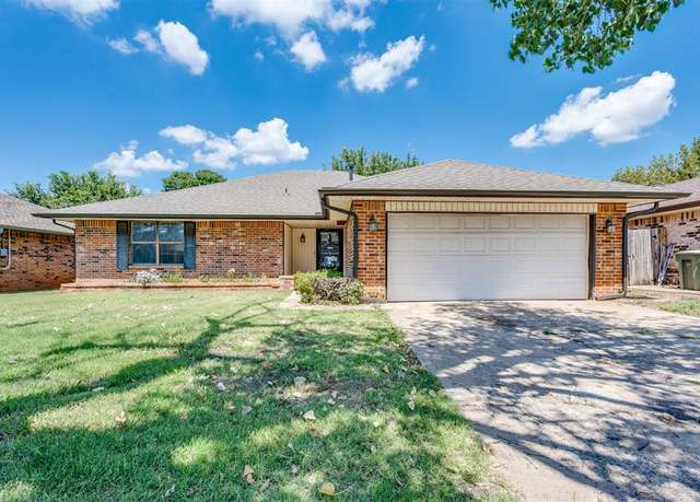 Property at 2713 Summerfield Dr, Edmond, OK 73012, 4 beds, 2 baths