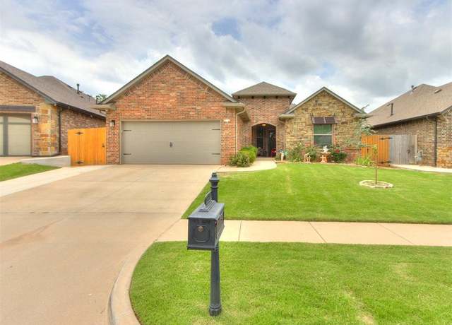 Property at 928 NW 191st St, Edmond, OK 73012, 3 beds, 2 baths