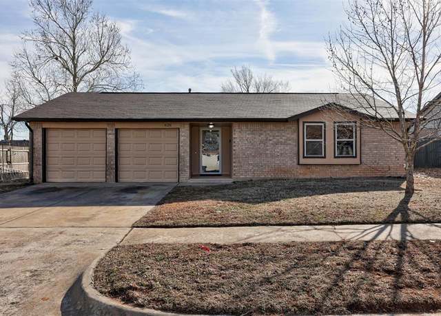 Property at 628 Champion Ln, Moore, OK 73160, 3 beds, 2 baths