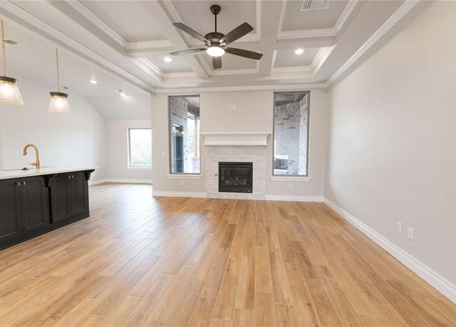Property at 5716 Prickly Wild Way, Edmond, OK 73034, 4 beds, 3 baths