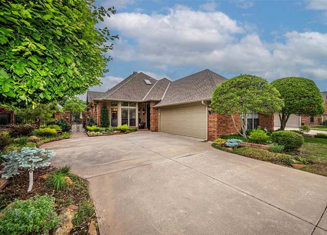 Property at 1116 Pinehurst Dr, Norman, OK 73072, 2 beds, 2 baths