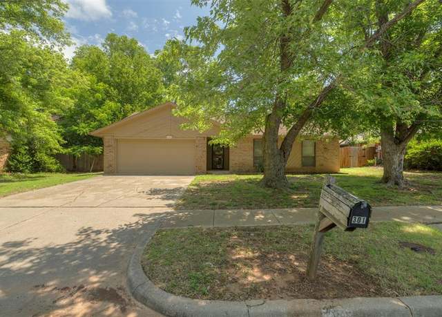 Property at 301 Cindy Ave, Norman, OK 73071, 3 beds, 2 baths