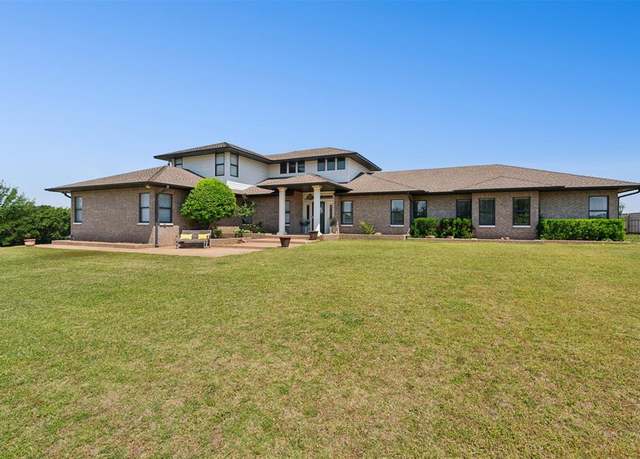 Property at 7941 E Sorghum Mill Rd, Edmond, OK 73034, 4 beds, 4 baths