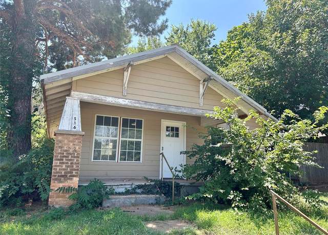 Property at 516 W 6th, Elk City, OK 73644, 2 beds, 1 bath