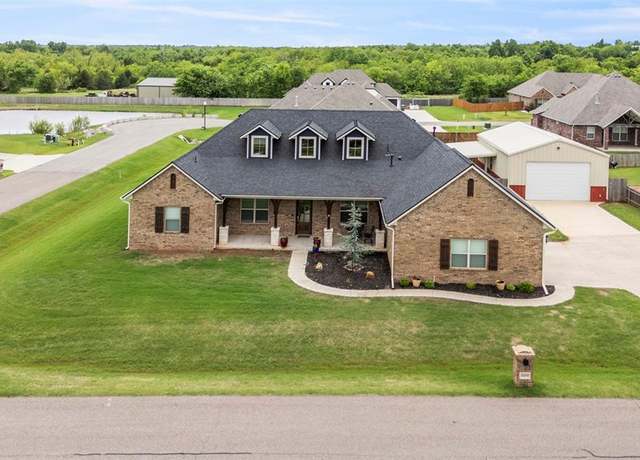 Property at 18450 Chuckwagon Trl, Norman, OK 73072, 4 beds, 3 baths