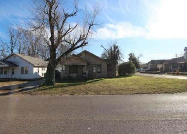 Property at 829 W Benedict St, Shawnee, OK 74801, 2 beds, 1 bath