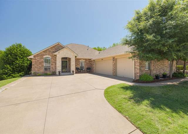 Property at 2924 Cedarbend Ct, Edmond, OK 73003, 3 beds, 2 baths