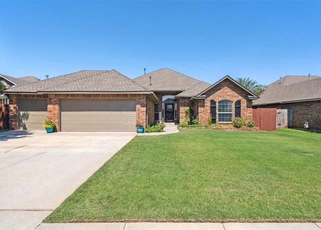 Property at 613 Sally Ct, Moore, OK 73160, 3 beds, 2 baths