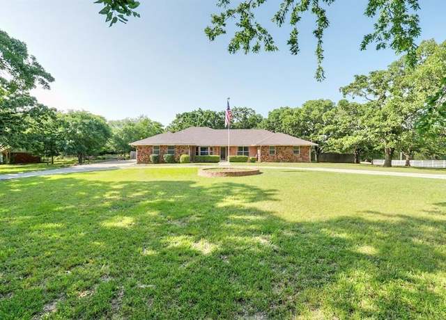 Property at 12 Juel Dr, Shawnee, OK 74804, 5 beds, 3 baths
