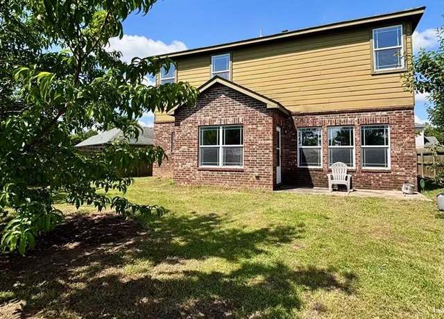 Property at 1918 W K Ct, Jenks, OK 74037, 4 beds, 2.5 baths