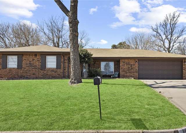 Property at 1405 Grandview Dr, Weatherford, OK 73096, 3 beds, 2 baths