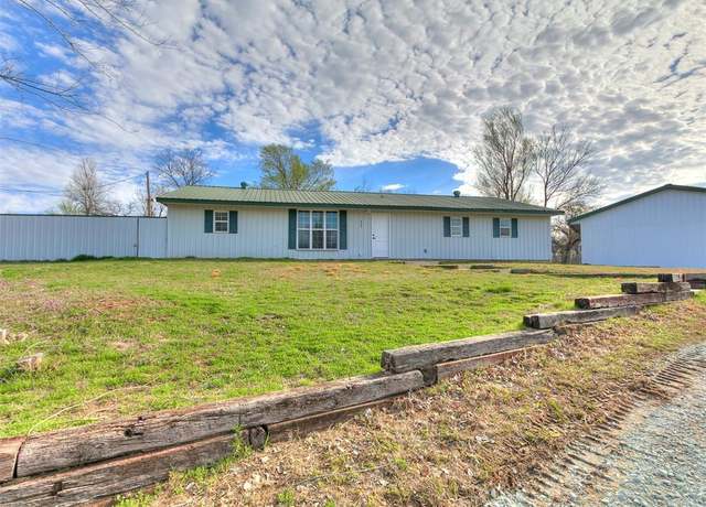 Property at 4400 S Triple X Rd, Choctaw, OK 73020, 3 beds, 2 baths