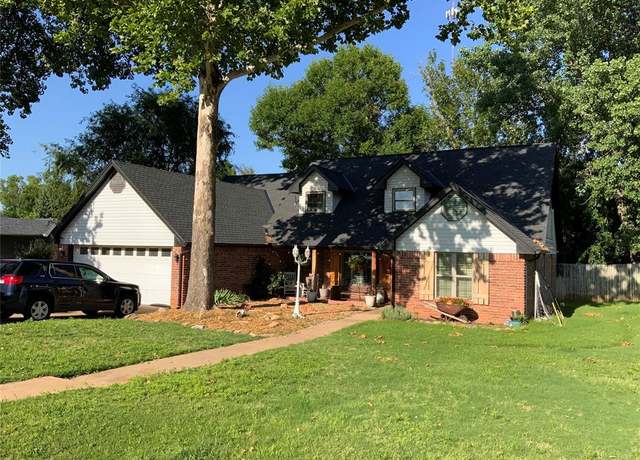 Property at 2709 Timber Ct, Chickasha, OK 73018, 4 beds, 3 baths