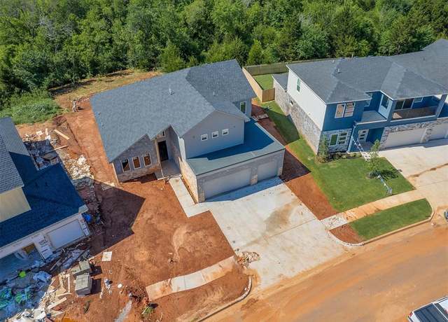 Property at 5620 NW 154 Ter, Edmond, OK 73013, 5 beds, 3.5 baths