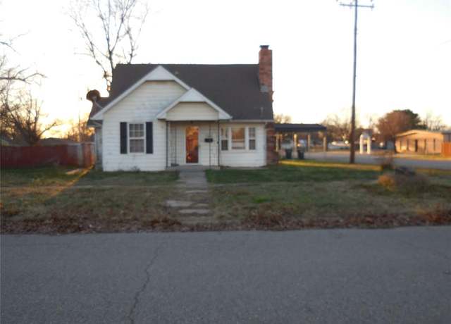 Property at 401 S 4th St, Davis, OK 73030, 3 beds, 2.5 baths