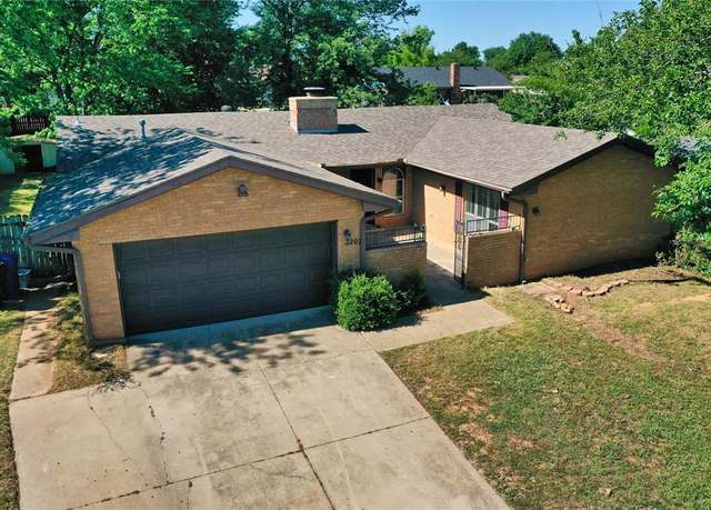 Property at 2207 Cottonwood Dr, Norman, OK 73071, 3 beds, 2 baths