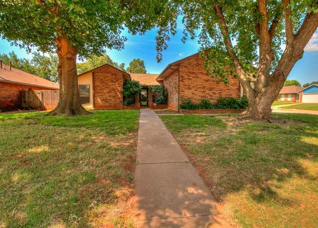 Property at 1405 Creston Way, Edmond, OK 73012, 3 beds, 2 baths