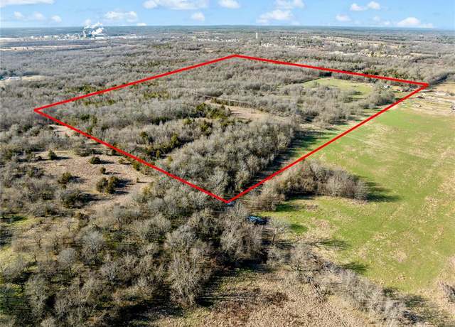 Property at 290 Robin Egg Ln, Valliant, OK 74746, 4 beds, 2 baths