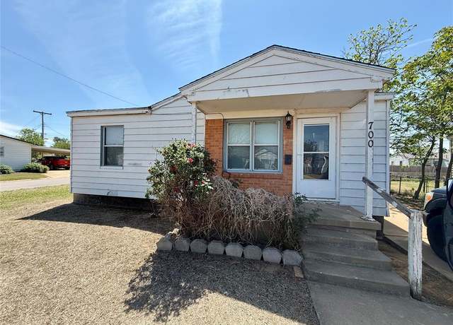 Property at 700 Judy Ave, Altus, OK 73521, 3 beds, 1 bath