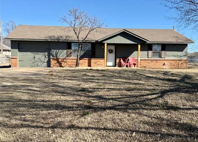 Property at 413 S 4th Ave, Stroud, OK 74079, 2 beds, 1 bath