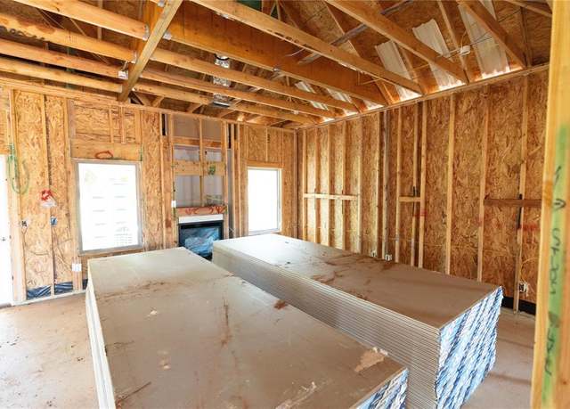 Property at 4309 Ritter Rd, Edmond, OK 73012, 4 beds, 2 baths