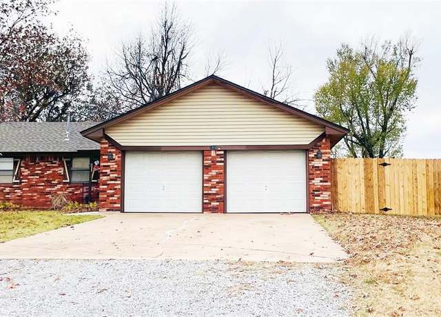 Property at 2916 S Choctaw Ave, El Reno, OK 73036, 2 beds, 2 baths