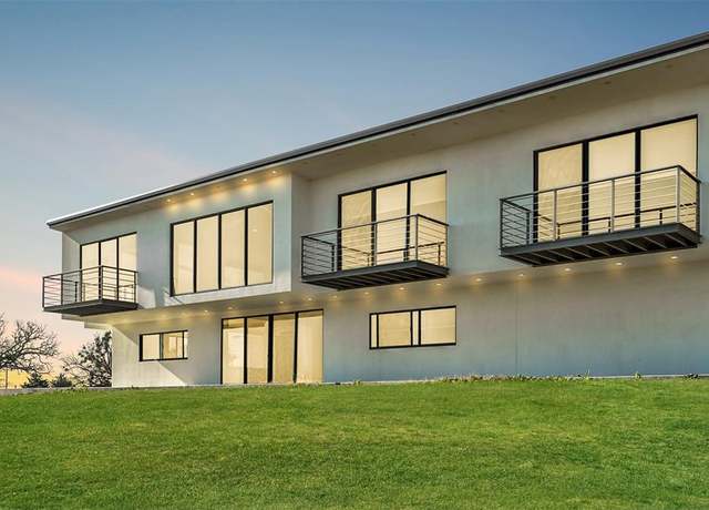 Property at 546 Mockingbird Rd, Ardmore, OK 73401, 3 beds, 4 baths