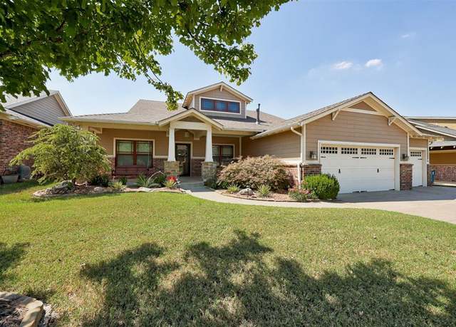 Property at 4740 October Dr, Edmond, OK 73034, 3 beds, 2 baths