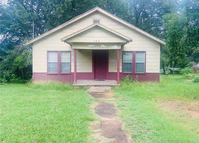 Property at 404 S 4th St, Marlow, OK 73055, 2 beds, 1 bath