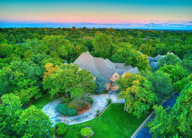Property at 1200 Woody Creek Ct, Edmond, OK 73034, 5 beds, 6 baths