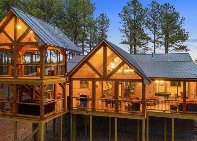 Property at 1723 Pine Hills Rd, Broken Bow, OK 74728, 2 beds, 2.5 baths