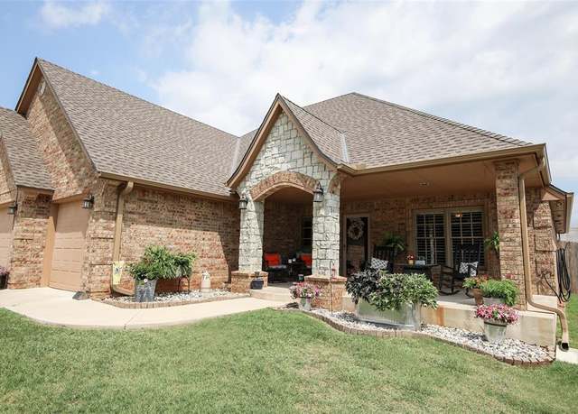 Property at 2703 Eagle Lake Dr, Blanchard, OK 73010, 4 beds, 2 baths