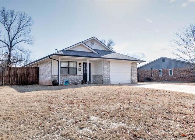 Property at 909 W Hoyt St, Chandler, OK 74834, 4 beds, 1 bath