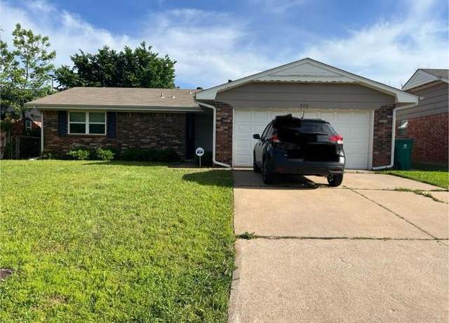 Property at 920 NW 104th St, Oklahoma City, OK 73114, 3 beds, 2 baths
