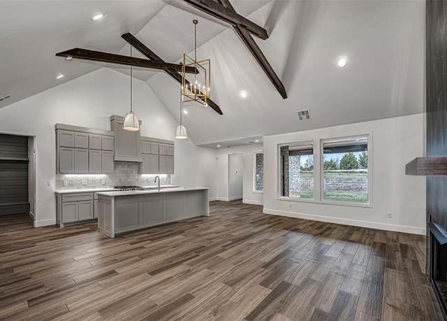 Property at 4117 Emery Dr, Edmond, OK 73034, 3 beds, 2.5 baths