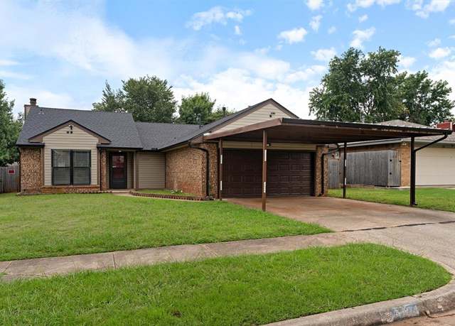 Property at 2224 NE 8th St, Moore, OK 73160, 3 beds, 2 baths