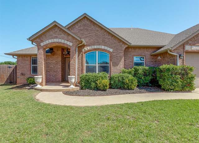 Property at 11749 SW 16th St, Yukon, OK 73099, 3 beds, 2 baths