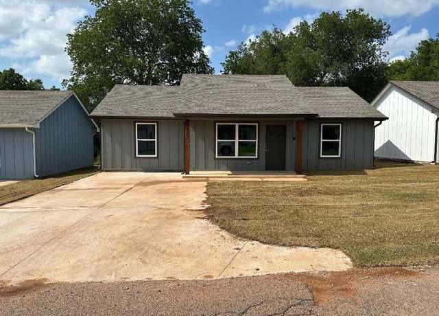 Property at 1320 E Margaret St, Shawnee, OK 74801, 3 beds, 2 baths