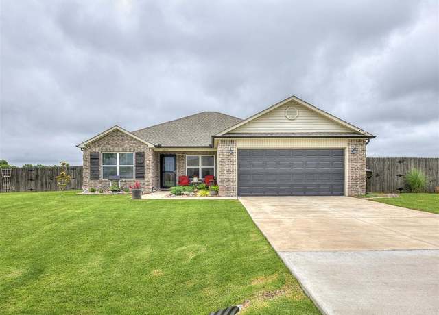 Property at 42173 N Max Henry Dr, Shawnee, OK 74804, 3 beds, 2 baths