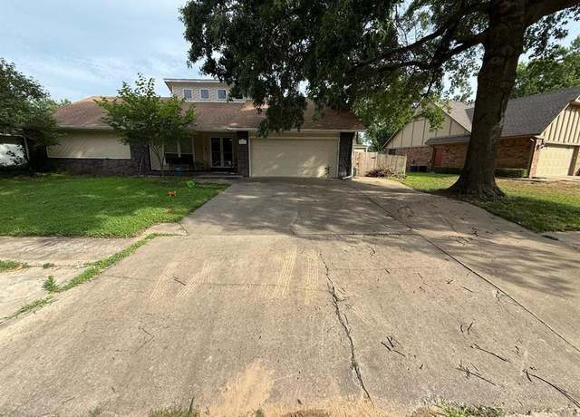 Property at 2607 W Quincy Cir, Broken Arrow, OK 74012, 4 beds, 2 baths