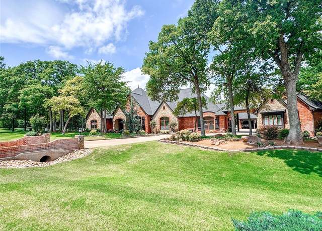 Property at 3215 Edinburgh Dr, Edmond, OK 73013, 4 beds, 3.5 baths