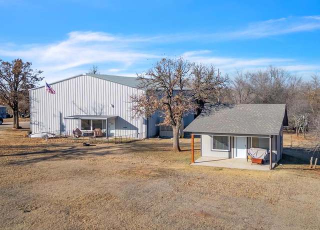 Property at 500 W Simpson Rd, Edmond, OK 73034, 3 beds, 2 baths